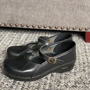 Dansko Sanita clogs